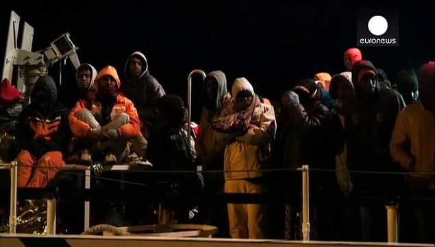 نجات بیش از دو هزار مهاجر سرگردان در دریای مدیترانه توسط ایتالیا