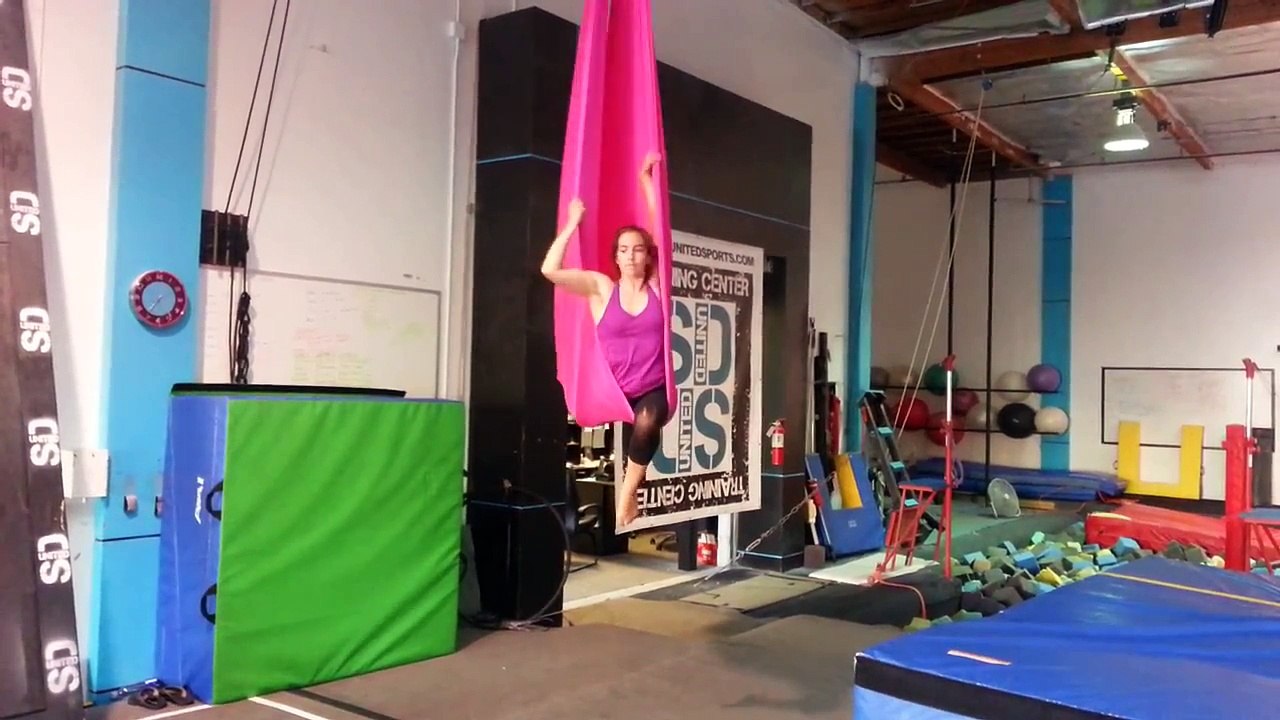 Aerial Hammock  Sling routine