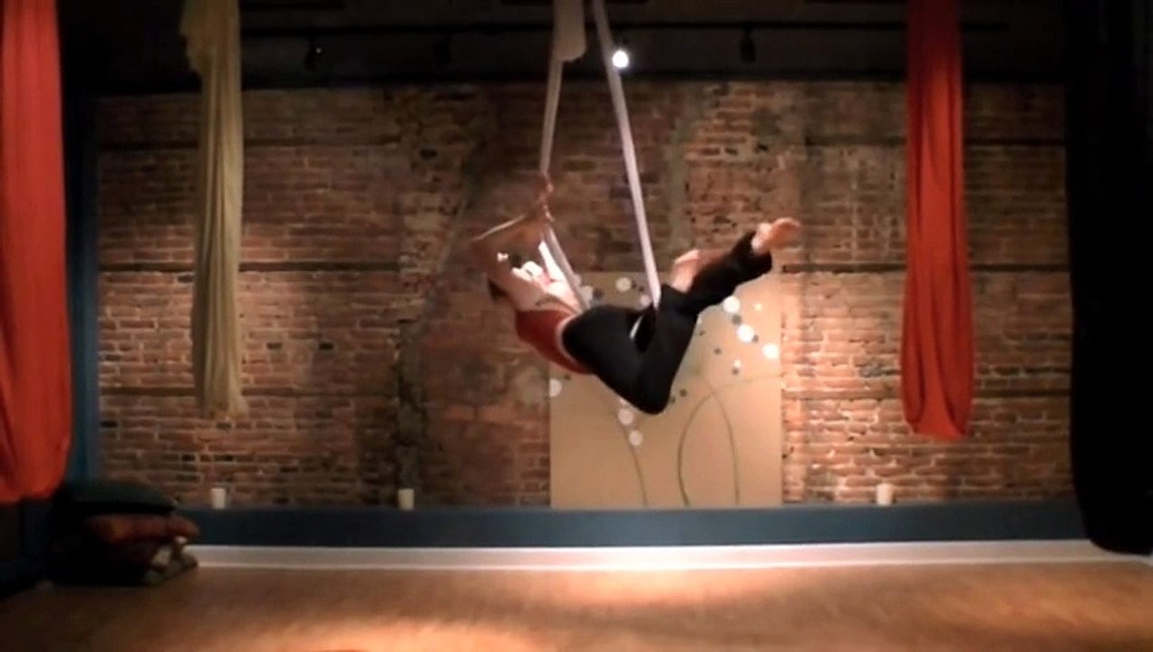 Flight Risk Aerial Silks ~  Kitten Pig  Aerial Hammock Routine