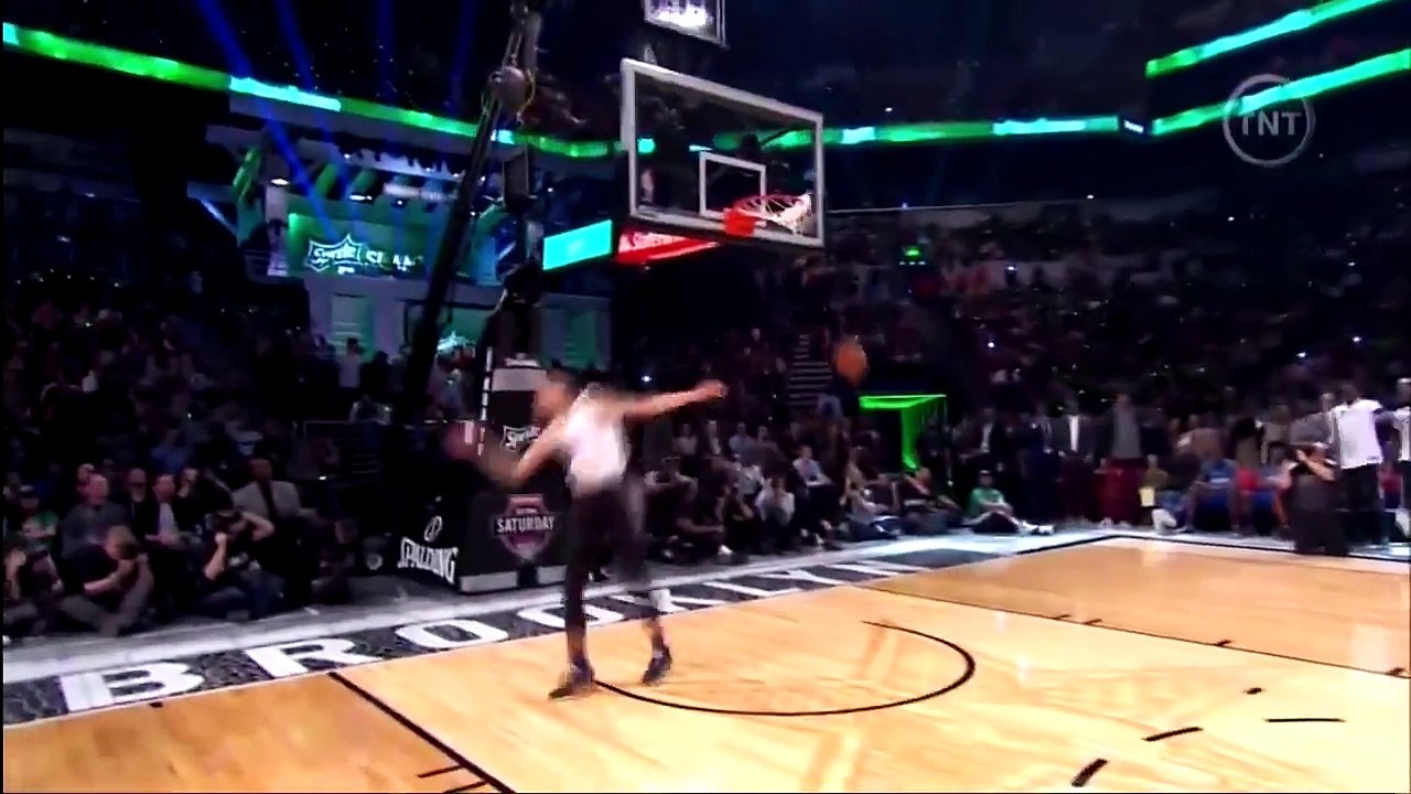 Zach LaVine dunk contest 2015