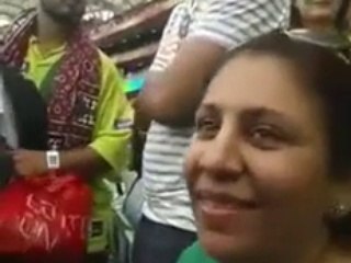 What Foreigner Girl Said to Waqar Zaka that Shocked him ??