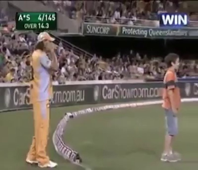 Andrew Symonds Lets Kids Do The Fielding