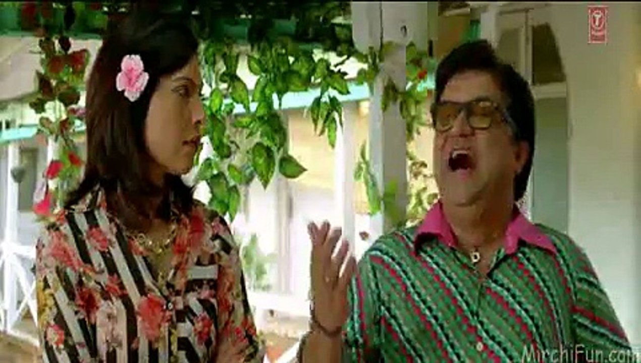 Crazy Cukkad Family Official Trailer HD 2015