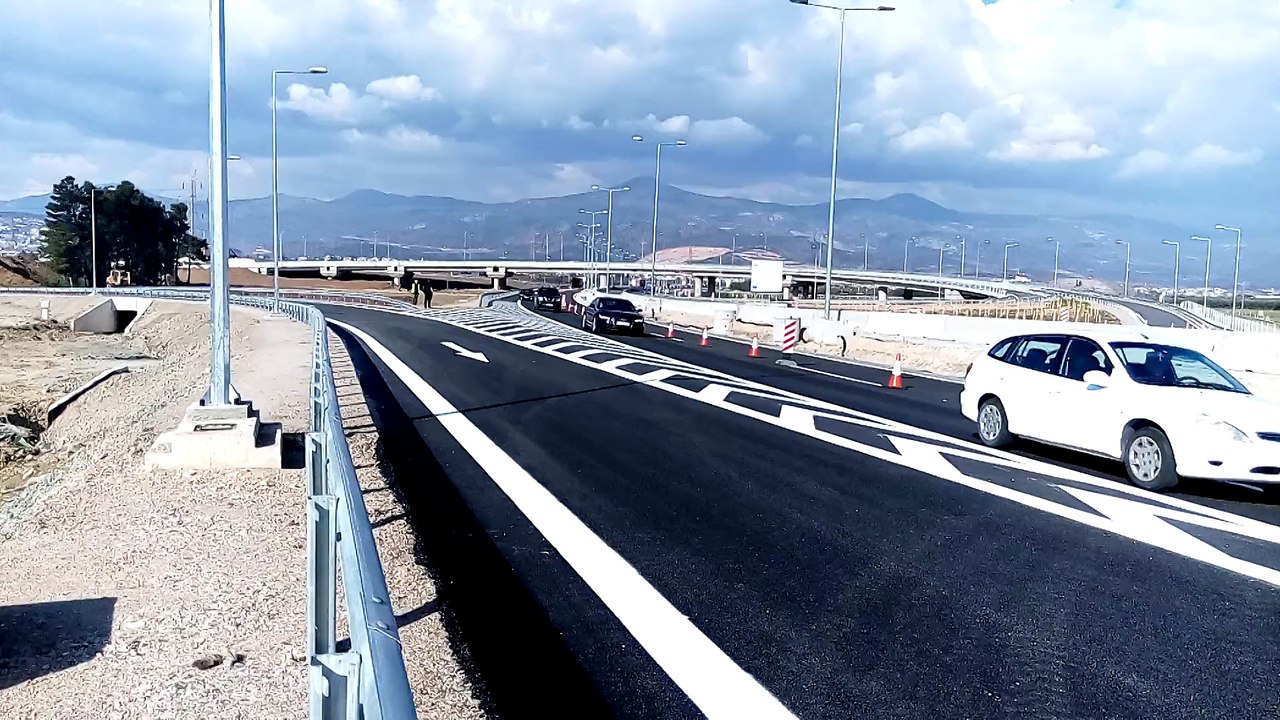 Δόθηκε σε χρήση το ρεύμα της Εθνικής οδού προς Αθήνα