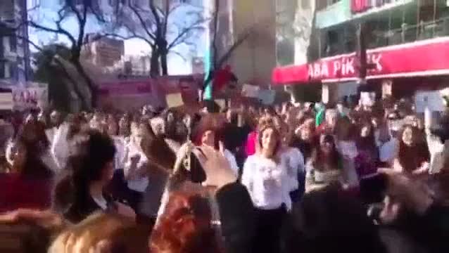 Aylin Nazlıaka'nın danslı protestosu