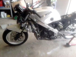 VFR 750 RC24 redémarrage