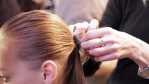 La coiffure du défilé Victoria Beckham automne-hiver 2015-2016 par Guido Palau