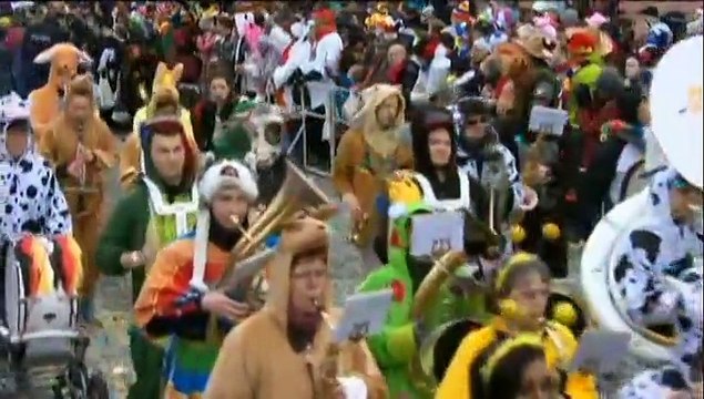 En Allemagne, les masques et chars du carnaval moquent le terrorisme jihadiste