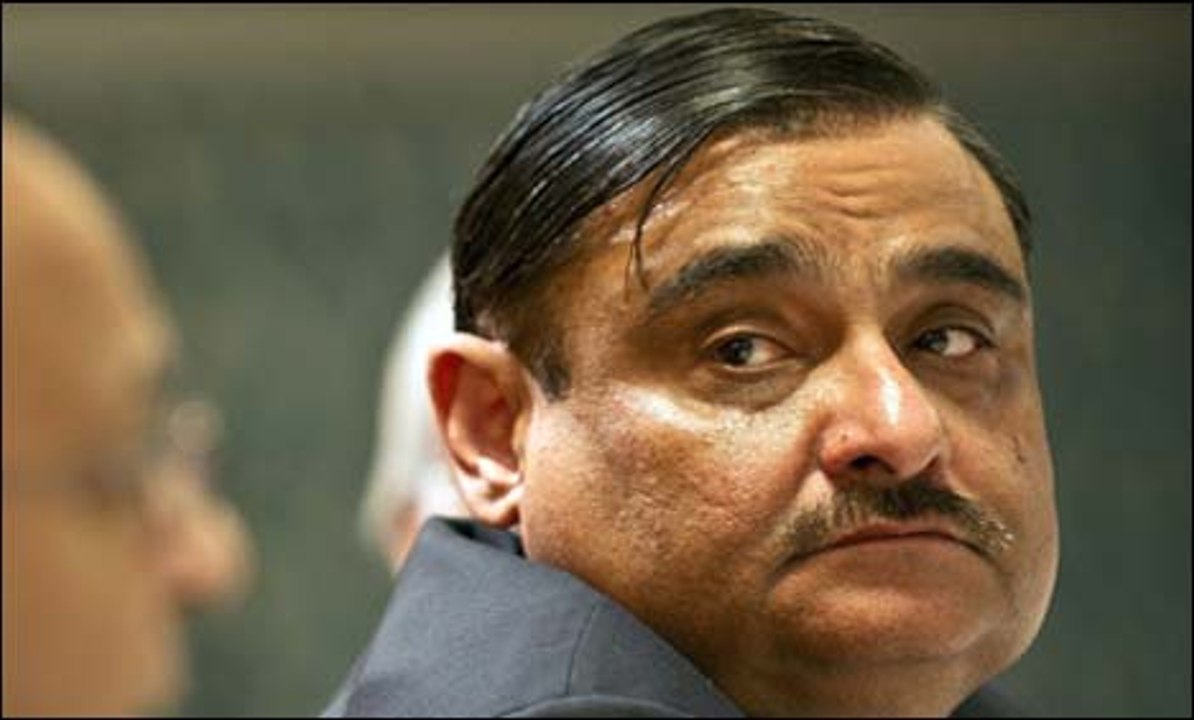 Real history of Dr Asim  - Ex Petroleum Minister of PPP now multi billionaire Pakistan - zulfiqar mirza ڈاکٹر عاصم کی حقیقی تاریخ - پیپلز پارٹی سابق وزیر پٹرولیم