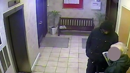 YouTube: Cámaras captan a ladrón asaltando a anciano de 92 años