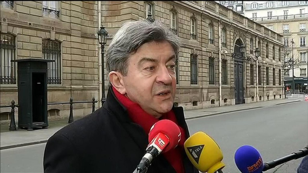 L'article 49-3, "une arme de destruction massive de majorité parlementaire", selon Mélenchon