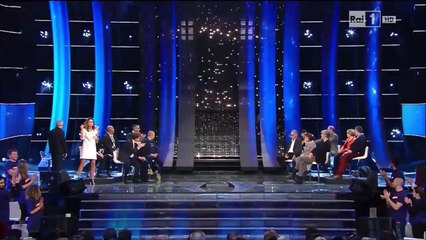 Lara Fabian ♫♪ Voce ♪♫ LIVE HD - Domenica - Teatro Ariston - Festival di San remo - Italia 15.02.2015