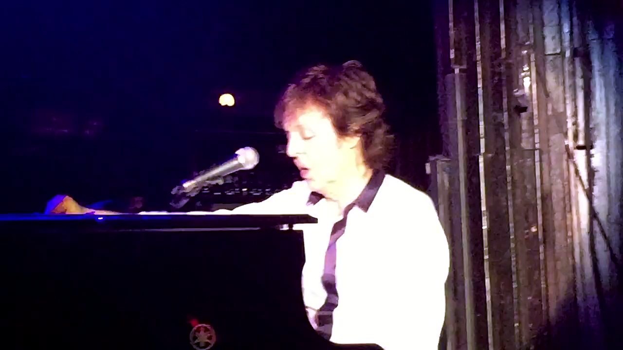 Paul McCartney HEY JUDE ("New York Loves You Paul" intro) Irving Plaza, New York 2/14/15
