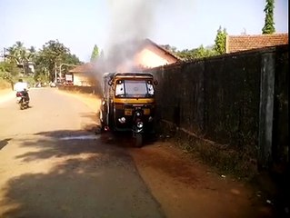 OMG !!! Auto Rikshaw Blast