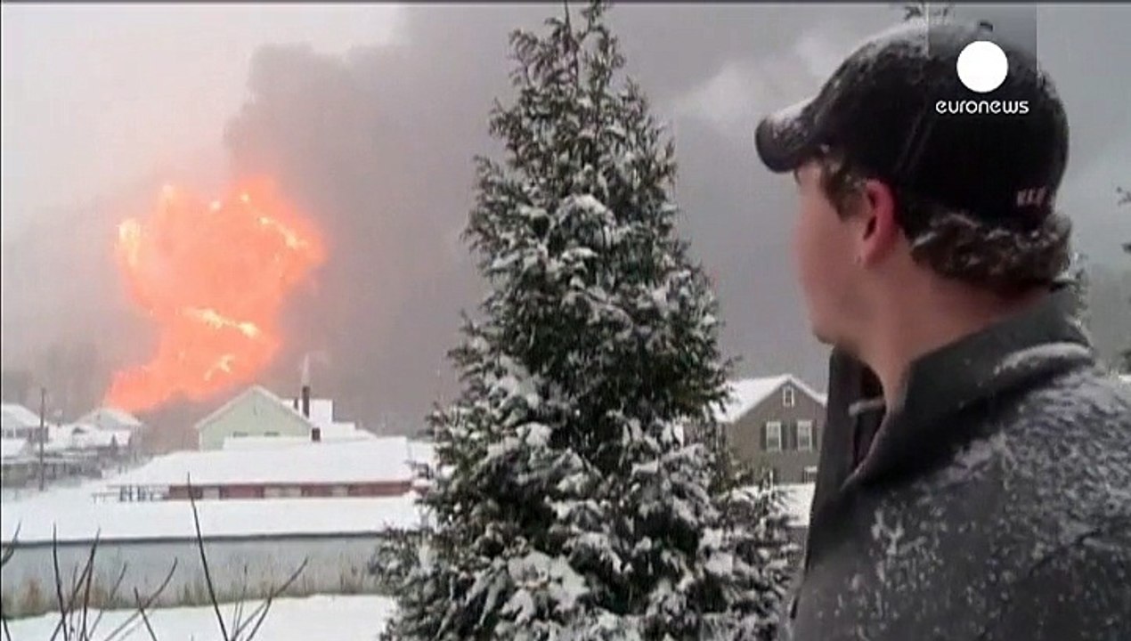 Augenzeugen filmen Explosion eines Rohölzugs in Virginia