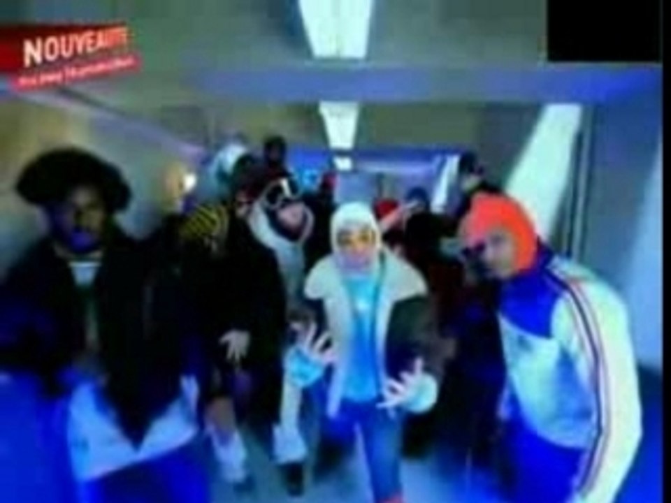 Anal bazookaka - fous ta perruque