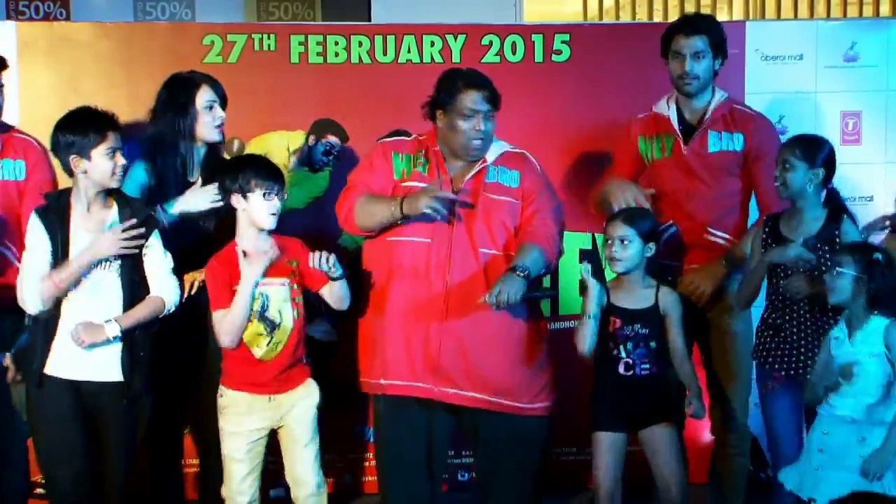 Ganesh Acharya performs live