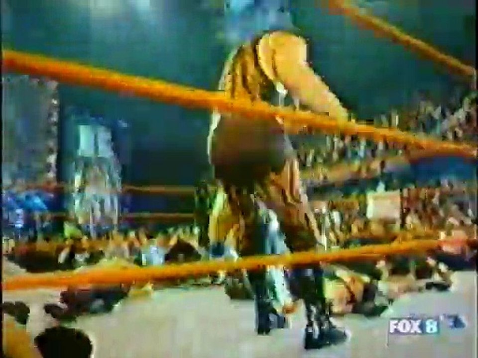 SD 08.11.01 1-1 (WCW ECW INVASION)