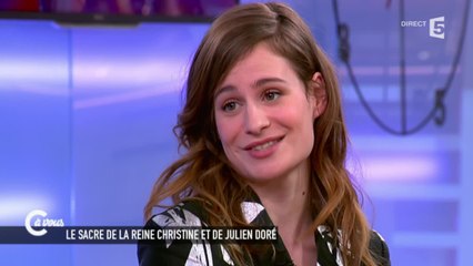 Christine and the Queens à Madonna "keep on being the Queen" - C à vous - 16/02/2015
