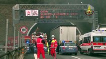Genova - A fuoco un'autovettura nella Galleria Risso dell'autostrada A26 (16.02.15)