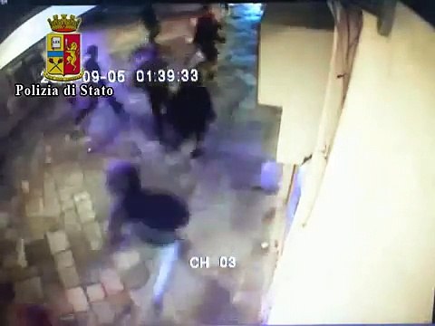 Lecce - Rissa al raduno CasaPound, 12 obblighi di dimora (16.02.15)