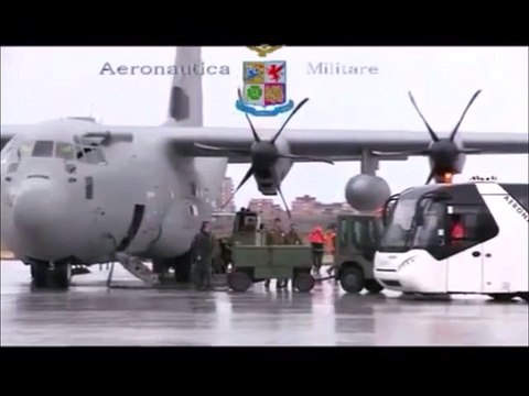 Libia - italiani rimpatriati arrivati all'aeroporto Pratica di mare di Roma