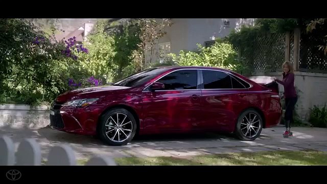 Saatchi & Saatchi Los Angeles pour Toyota - voiture, «How great I am» - janvier 2015
