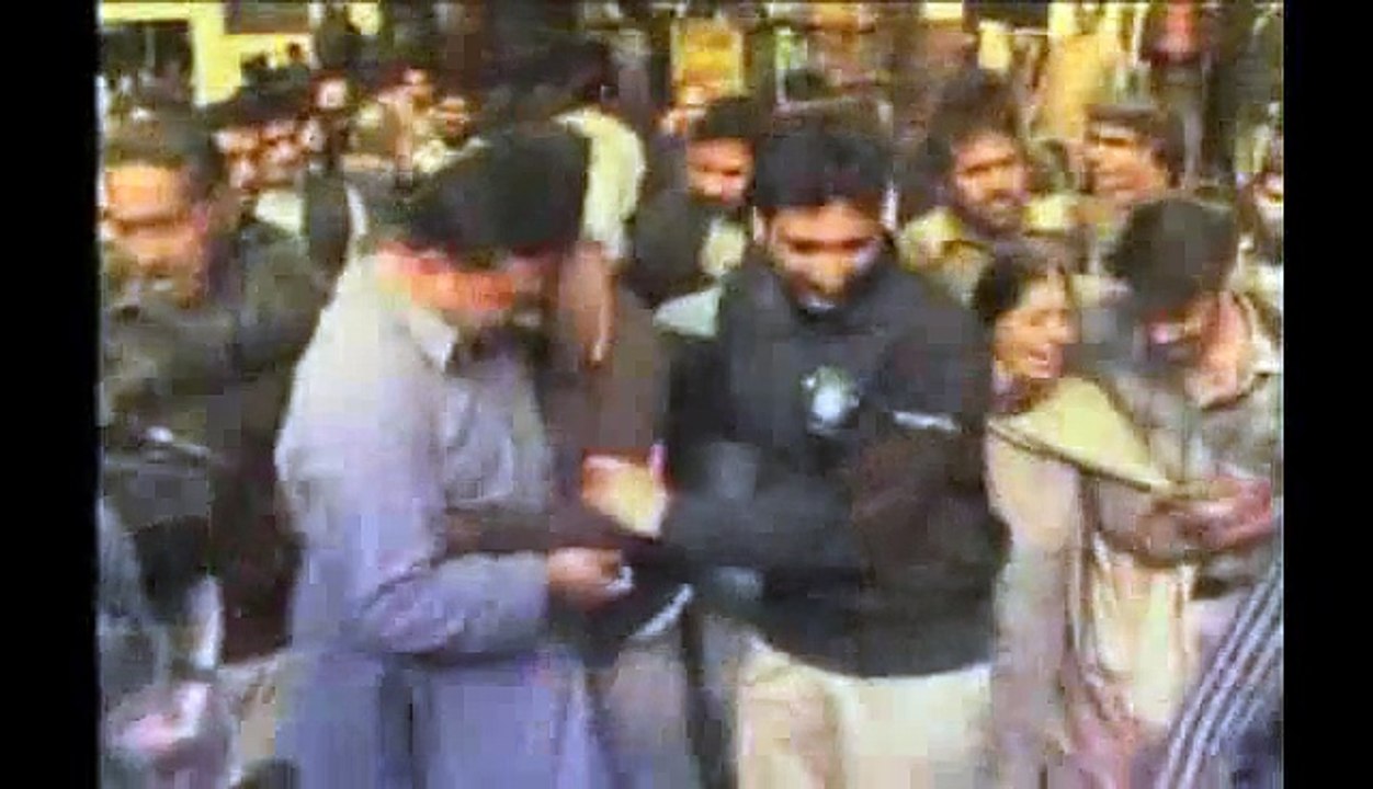 Five killed, 25 injured in suicide blast outside Lahore Police Lines
