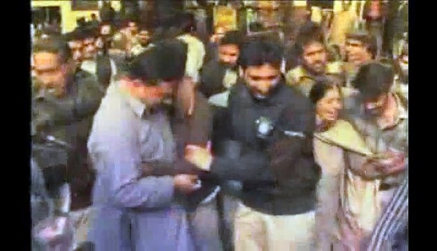 Five killed, 25 injured in suicide blast outside Lahore Police Lines
