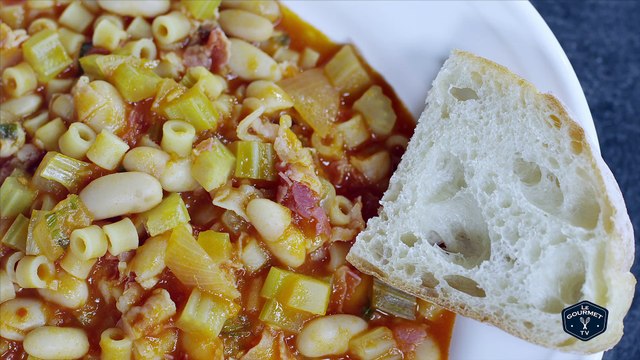 Pasta E Fagioli (Beans and Pasta Soup) - Le Gourmet TV