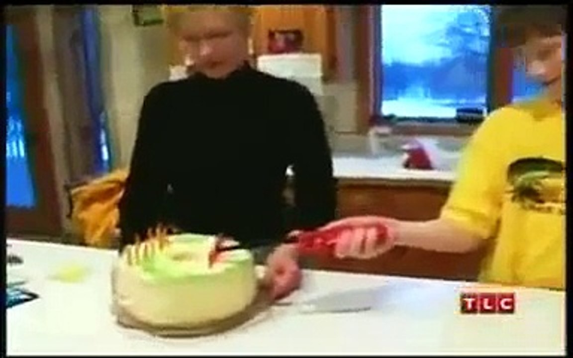 Two sisters with a body