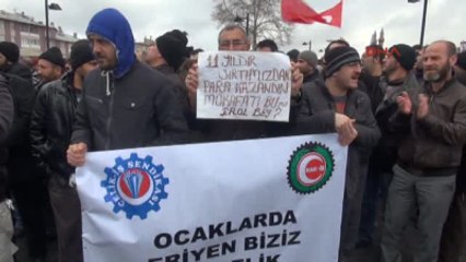 Sivas'ta Ücret Alamayan İşçilerin Eylemi Sürüyor