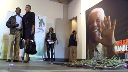 Mandela en "estado vegetativo permanente"