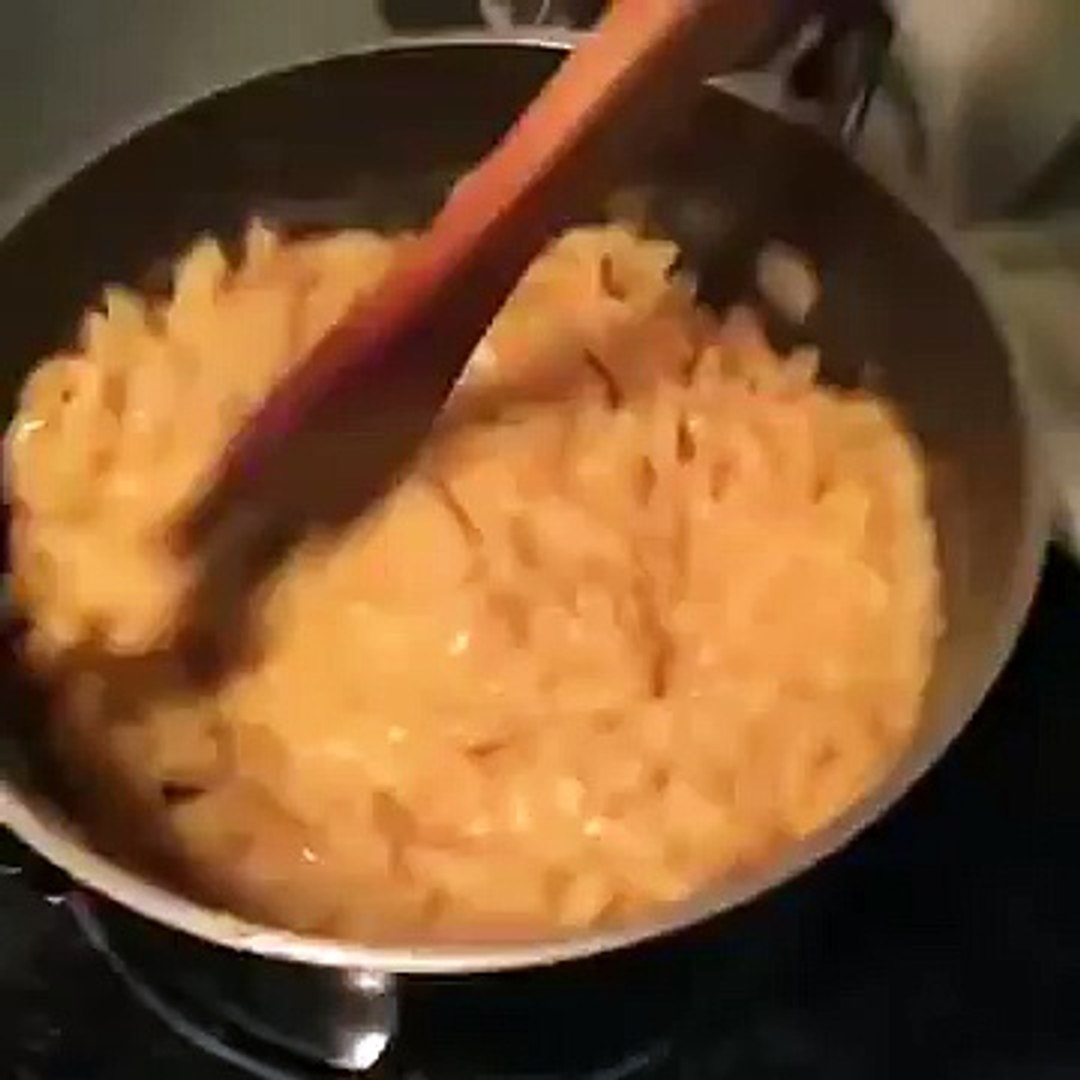 pussy sounds like mac cheese