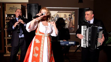 Formatia Simona Tone - Prezentare - Foaie verde cinci chiperi - Muzica Pentru Nunta Ta