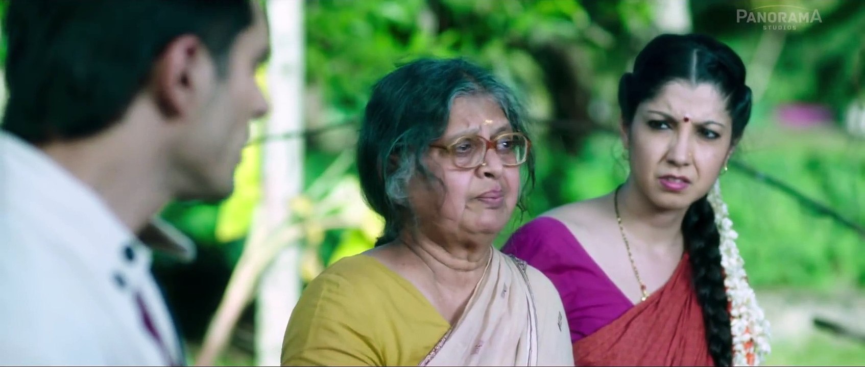 Alone Official Theatrical Trailer Bipasha Basu Karan Singh Grover