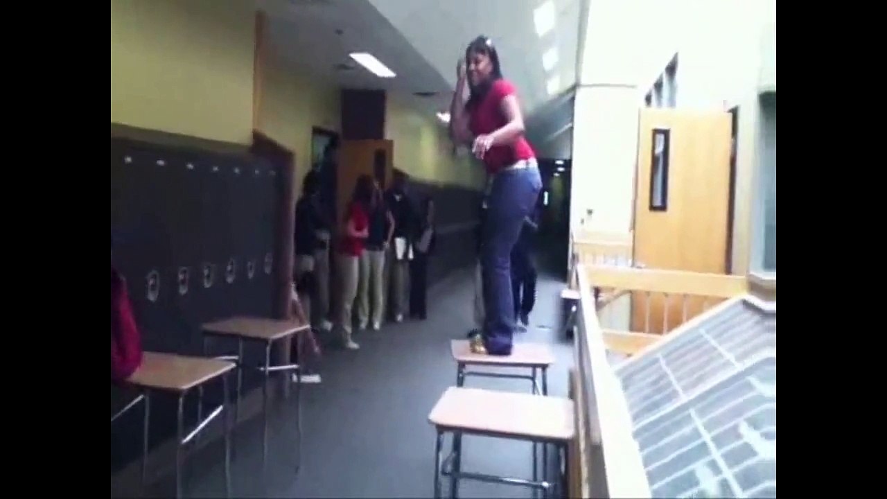 Stupid girls desk fall fail For FAIL Compilation 2013 ПРИКОЛЫ 2013 [18 ] [HD ] Viral video FUNNY