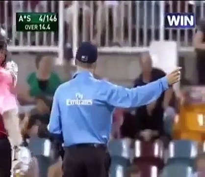 Andrew Symonds Lets Kids Do The Fielding