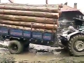 moving style of a tractor with trolley