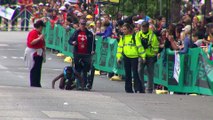 Marathon runner crawling to finish Austin Marathon