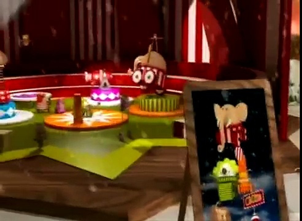 DAYANA JACKSON-unicycle show-present Art agency Valentino