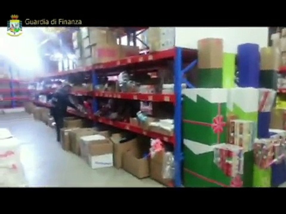 Roma - Carnevale, maxi sequestro di maschere e giochi pericolosi (17.02.15)