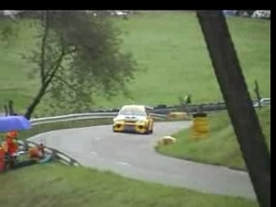 Bête de course en action!!