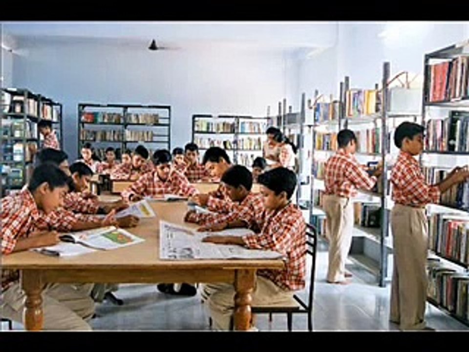 Bachpan Aur School Ki Zindagi - Maulana Tariq Jameel