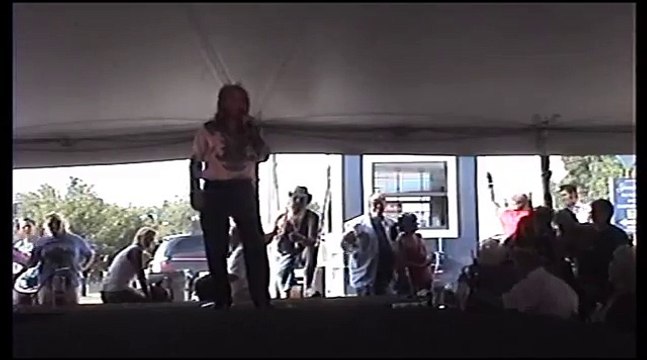 Gene Hodge sings the Elvis Presley song I MISS YOU at Elvis Week in Memphis video