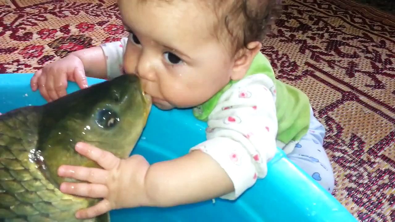 Mashallah - Fish and see the love of little girl