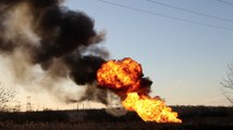 Gas pipeline in Ukraine explodes amid clashes