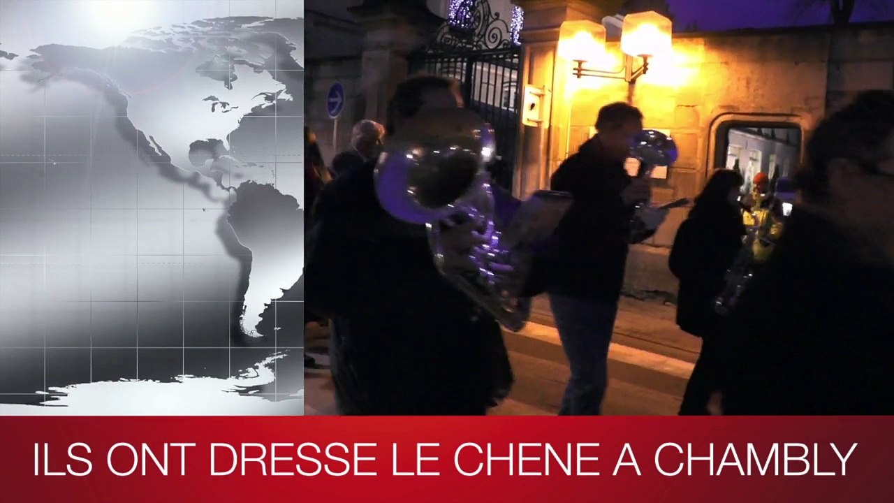ILS ONT DRESSE LE CHENE A CHAMBLY
