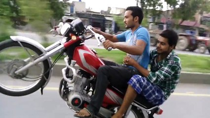 Pakistani bike stunts & wheeling