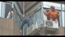 Brave Chinese Hero Saves a Suicidal Woman From The Brink
